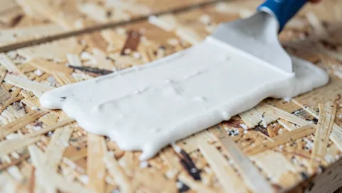 Klej do płytek na OSB