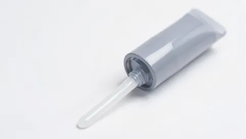 klej do rzęs essence