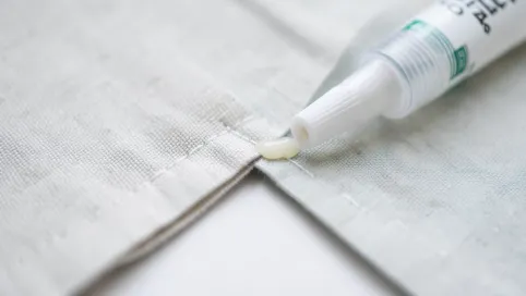 Klej do tkanin zamiast szycia