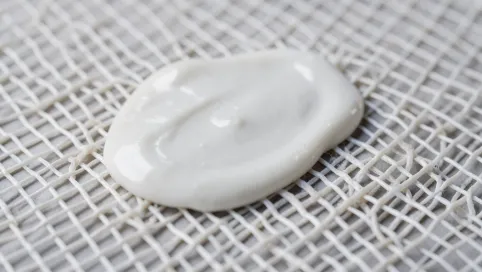 Klej do zatapiania siatki z włóknem