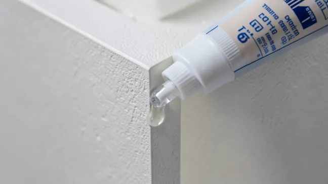 Klej montażowy do paneli ściennych