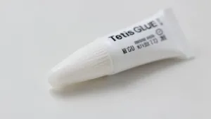 Klej w sztyfcie tetis