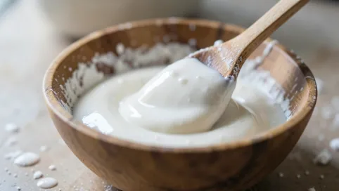 Klej z mąki i wody do piniaty