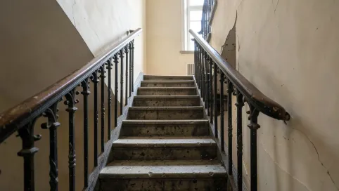 Koszt remontu klatki schodowej w kamienicy