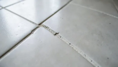 Krzywo Położone Płytki