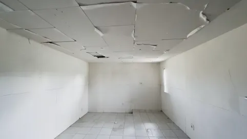 Krzywy Sufit A Płytki