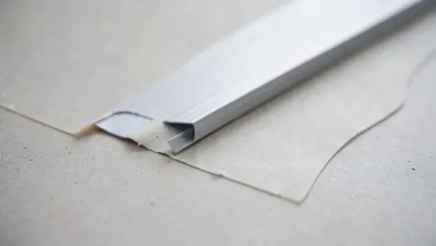 Listwa progowa na klej