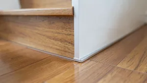 Listwa schodowa do paneli winylowych