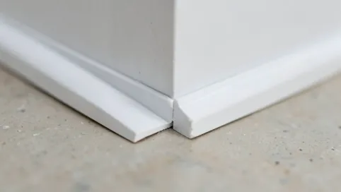 Listwy przypodłogowe PCV na klej