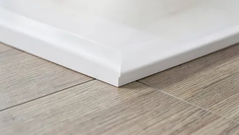 Listwy wykończeniowe do paneli podłogowych