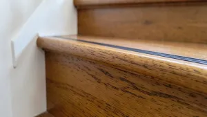 Listwy wykończeniowe schody