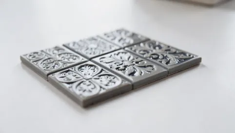 Małe płytki podłogowe