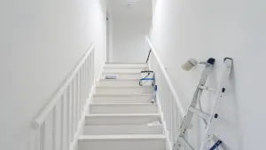 Malowanie klatki schodowej w bloku cena