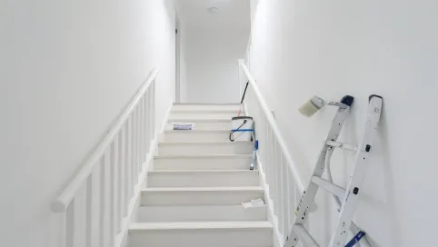 Malowanie klatki schodowej w bloku cena