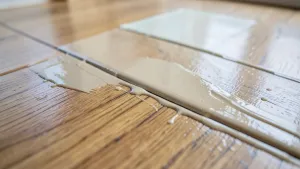 Malowanie paneli podłogowych laminowanych