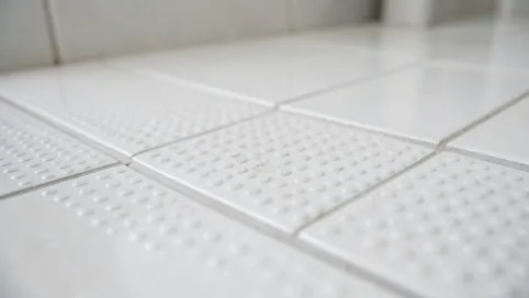 Mata pod płytki do łazienki