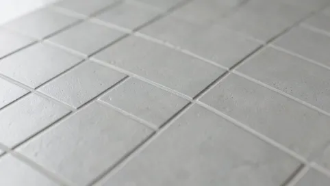 Matowe kafelki do łazienki