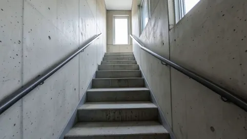 Minimalna szerokość klatki schodowej w budynku wielorodzinnym