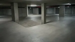 Minimalny spadek posadzki w garażu podziemnym