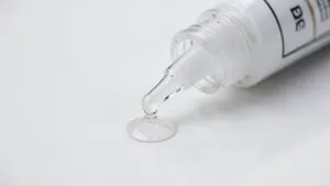 Mocny klej do kępek rzęs