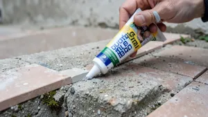 Mocny klej do płytek na zewnątrz