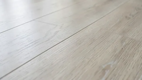 Modne panele podłogowe 2024