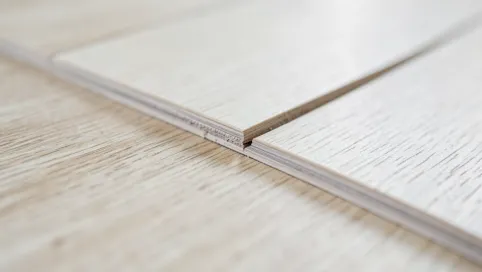 montaż deski podłogowej piórowpust