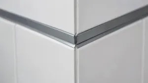 montaż narożników do glazury