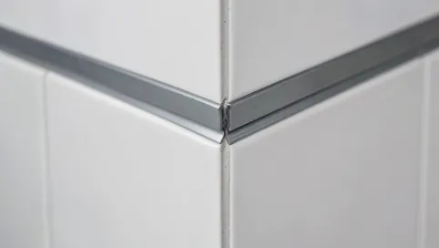 montaż narożników do glazury