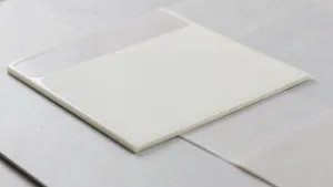 Montaż płyt HPL na klej