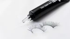 Najlepszy klej do kępek rzęs