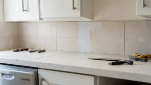 Najpierw blat czy płytki