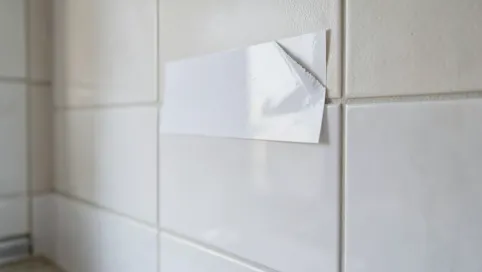 Naklejane płytki na ścianę do kuchni