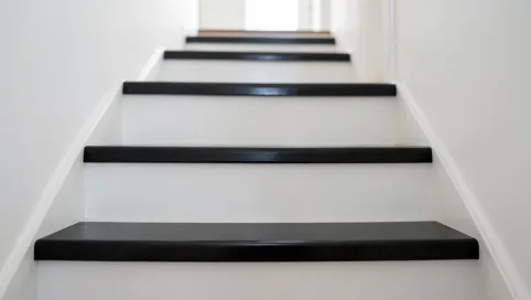 Nowoczesne nakładki na schody