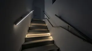 Nowoczesne oświetlenie klatki schodowej