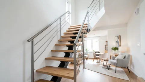 Nowoczesne schody na poddasze