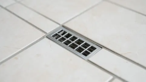 Odpływ liniowy z wklejoną płytką