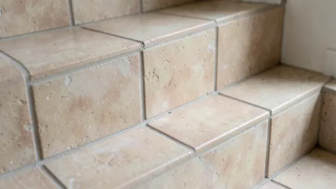 Okładanie Schodów Płytkami Cena