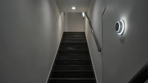 Oświetlenie klatki schodowej z czujnikiem ruchu