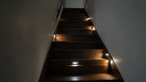 Oświetlenie schodów z czujnikiem ruchu