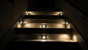 Oświetlenie schodów zewnętrznych z czujnikiem ruchu