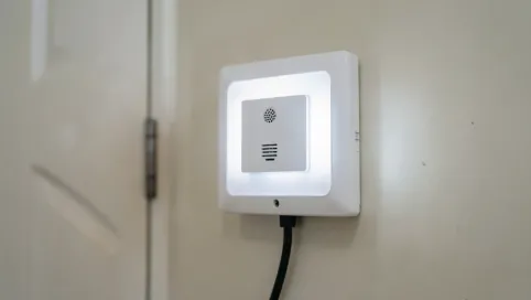 Oświetlenie schodowe 230V do puszki Fi 60mm z czujnikiem ruchu