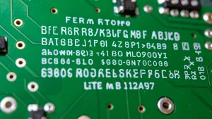 Oznaczenia literowe na płytkach PCB