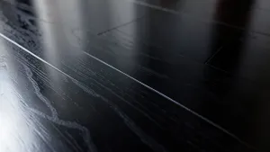 Panele podłogowe ciemne z połyskiem