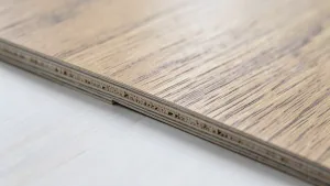 panele podłogowe z warstwą drewna