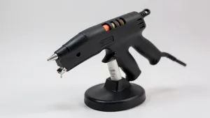 Pistolet do kleju montażowego
