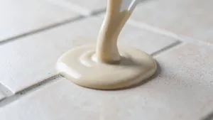 Płynny klej do płytek