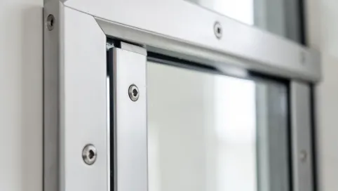 Płytka montażowa do okien nieotwieralnych