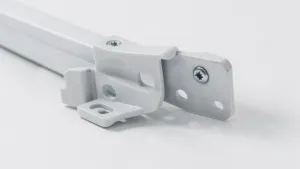 Płytka montażowa do rolet