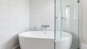 Płytka wanna z prysznicem